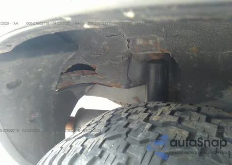 2005 Ford Escape Xls z USA, uszkodzony, nr VIN 1FMYU92Z05KA89566